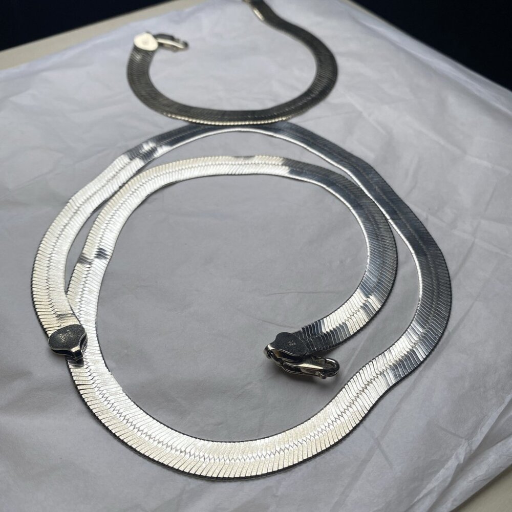 Milor Silver and Black Necklace Set